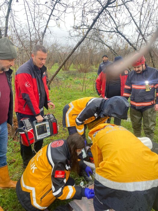 Akyazı'da bir vatandaş künkün içine düştü