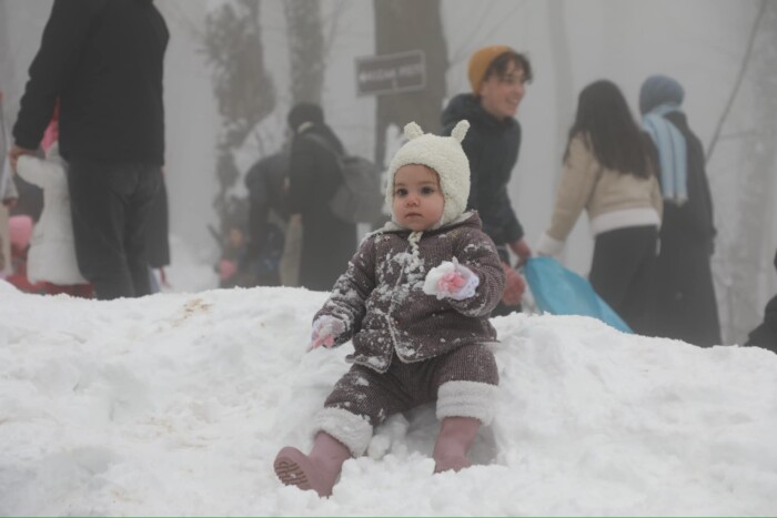 Akyazı'da Aktepe 3. Kızak Şenliği Coşkuyla Başladı