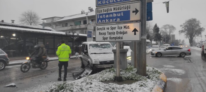 Hastane Mahallesinde dikkatsizlik kaza getirdi