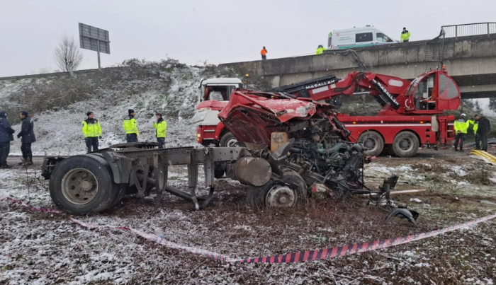 Otobanda feci kaza: 2 ölü var!